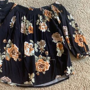 Off the shoulder crop